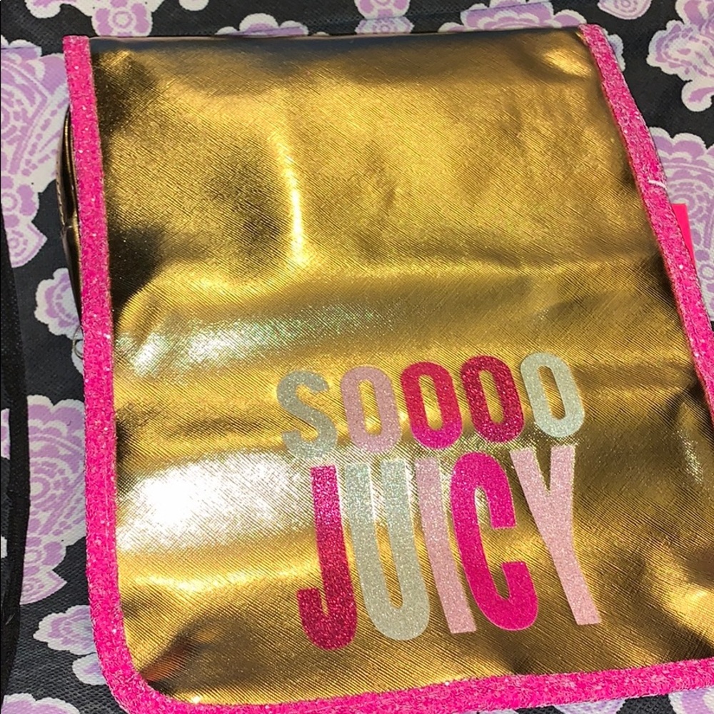 Juicy Couture Cosmetic hanging bag